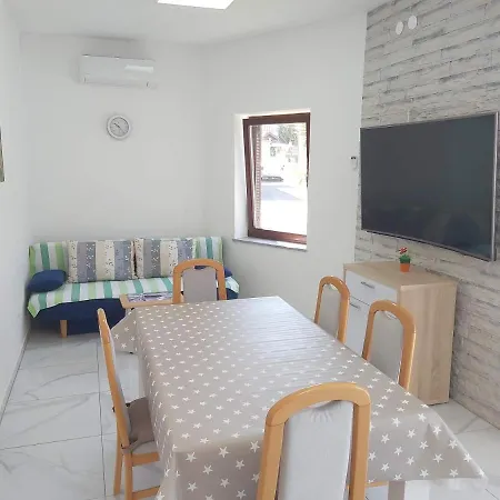 Apartmani Totic Malinska Exterior photo