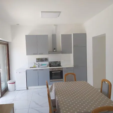 Apartmani Totic Malinska Exterior photo